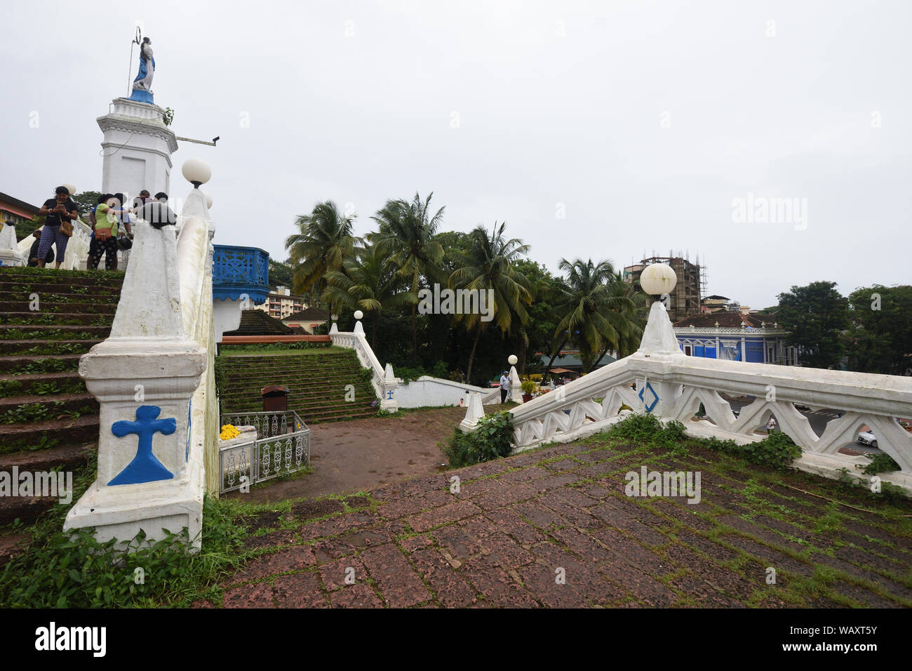 Scale e lo sbarco della Nostra Signora dell Immacolata Concezione di Maria la Chiesa. Panaji, Goa, India. Foto Stock