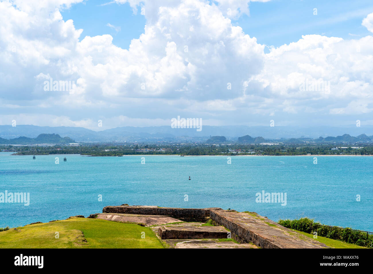 Ocean orizzonte dal Forte San Felipe del Morro Puerto Rico. Foto Stock