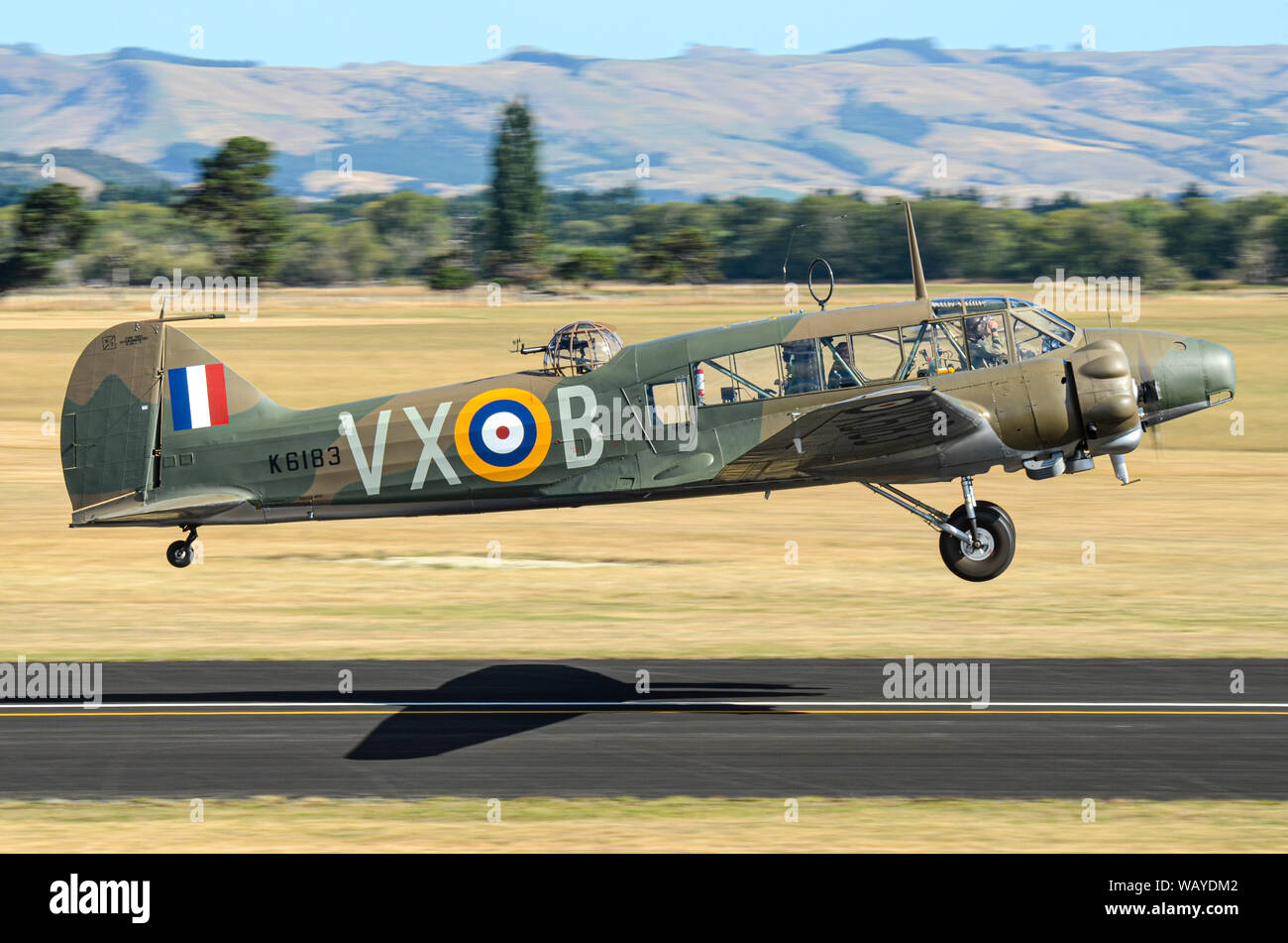 Avro Anson io inizio Seconda Guerra Mondiale piano ad ali su airshow Wairarapa, cappa Aerodrome, Masterton, Nuova Zelanda. Restaurato da Bill e Robyn Reid Foto Stock
