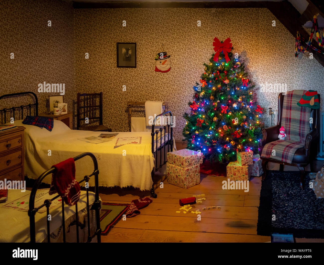 Tradizionale sala per bambini a Natale, Nunnington Hall, North Yorkshire, Regno Unito. Foto Stock