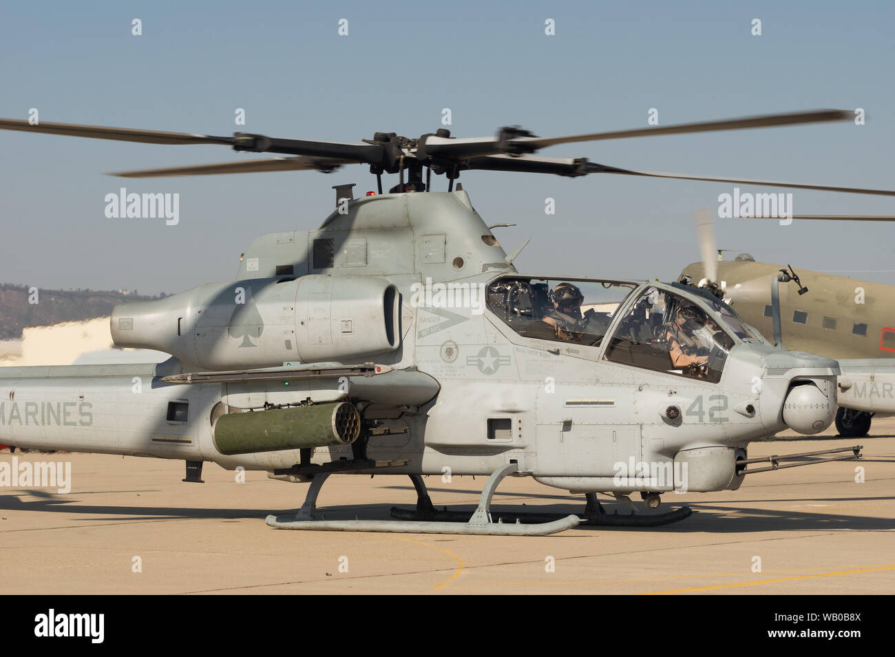 La Bell AH-1Z Viper ha mostrato il decollo il 21 agosto 2016, dall'Aeroporto di Camarillo. Foto Stock