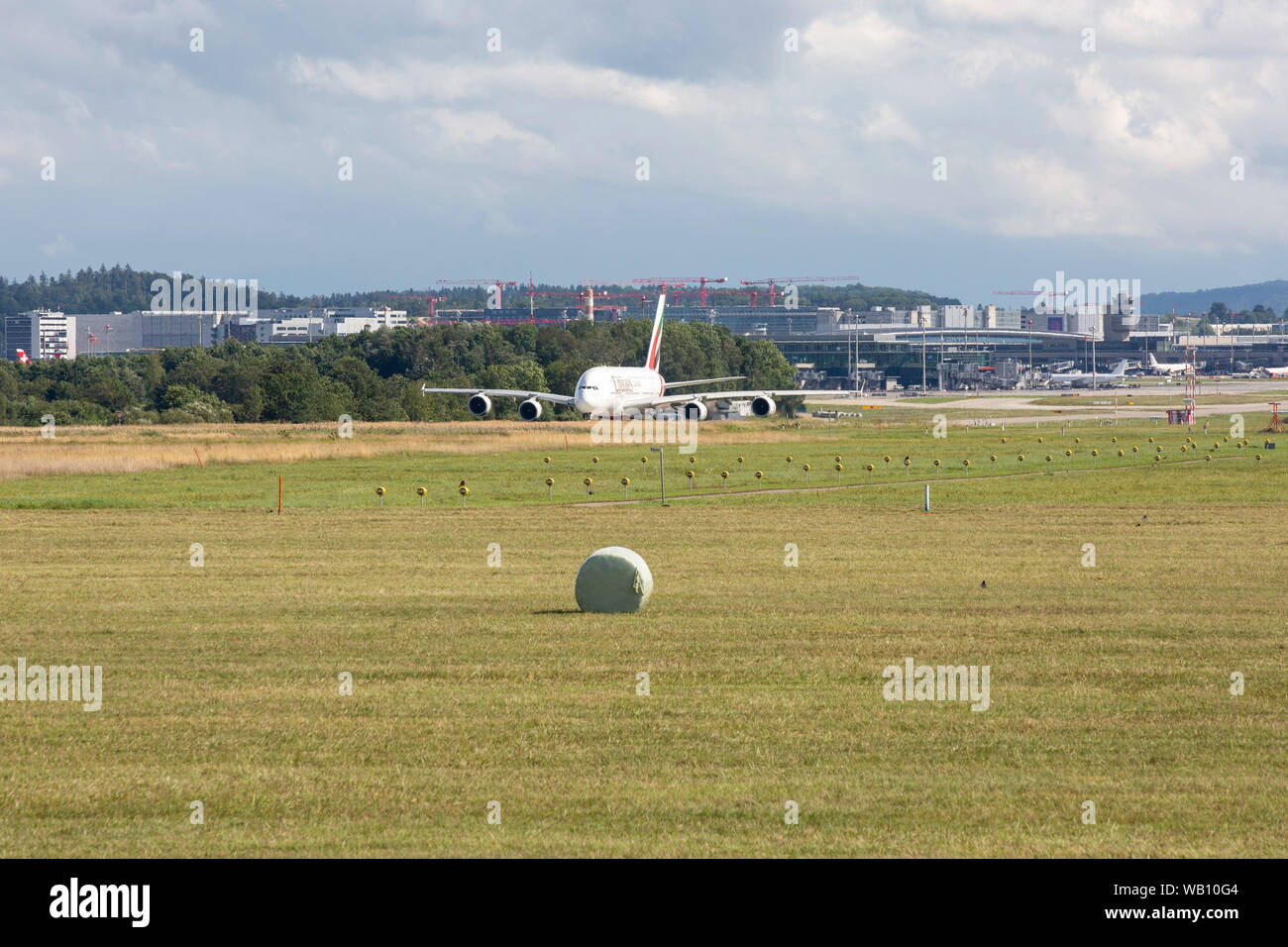 Emirates Airbus A380-800 beim Abflug vom Flughafen Zurigo (ZRH). 15.08.2019 Foto Stock