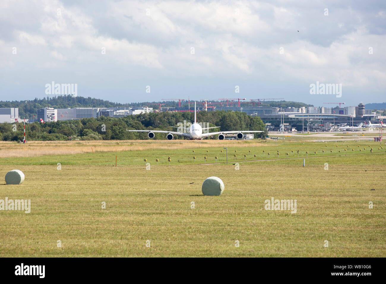 Emirates Airbus A380-800 beim Abflug vom Flughafen Zurigo (ZRH). 15.08.2019 Foto Stock