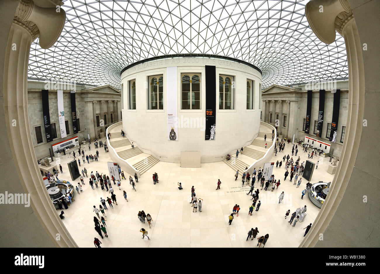 British Museum, Bloomsbury, Londra, Inghilterra, Regno Unito. Grande Corte. La sala di lettura si vede dal livello di visualizzazione 3 balcone Foto Stock