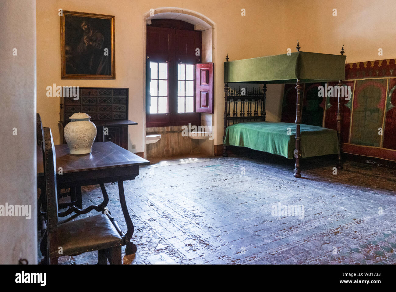 Semplice ed elegante camera in Sintra National Palace, Portogallo Foto Stock