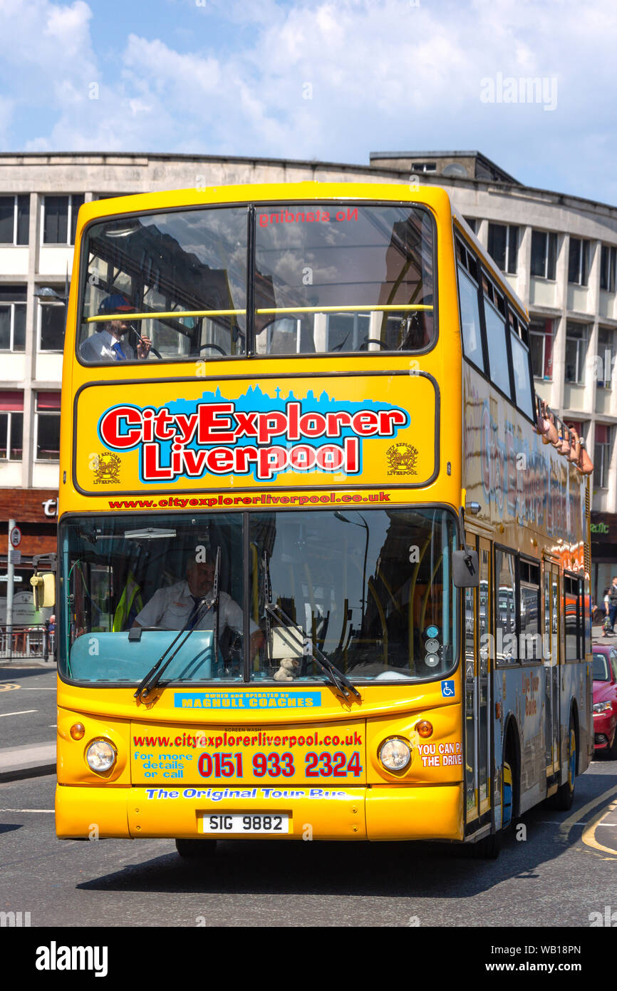City Explorer Liverpool sightseeing bus, Castle Street, Liverpool, Liverpool, Merseyside England, Regno Unito Foto Stock