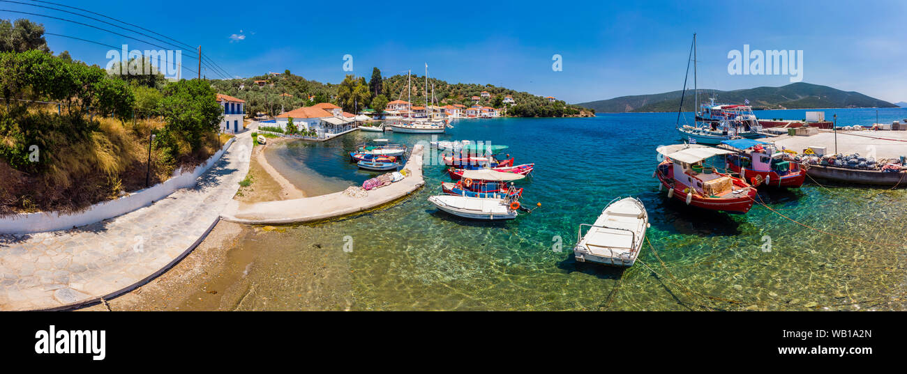 La Grecia, Pelion, Pagasetic Gulf, suono di Trikeri, Regione Volos, Isola Pangias, veduta aerea della baia di Paleo Trikeri Foto Stock