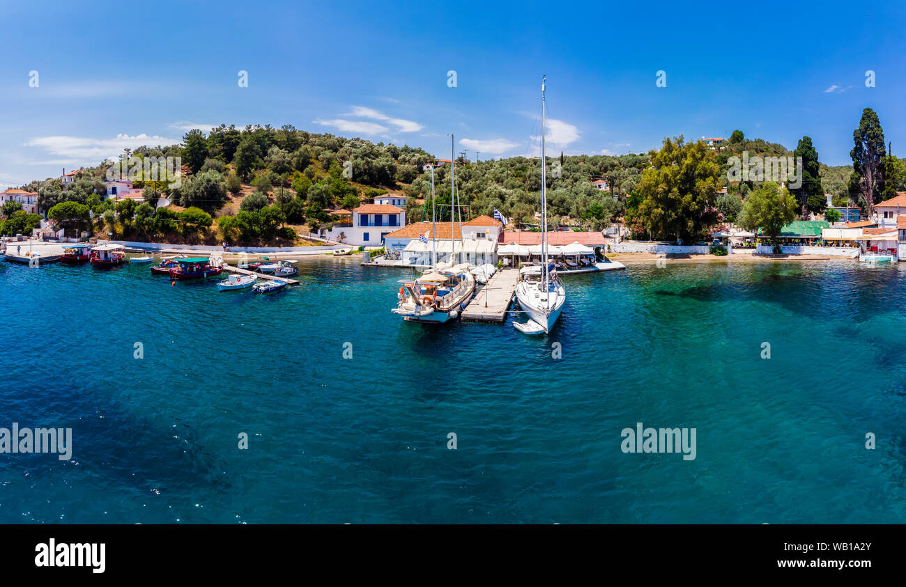 La Grecia, Pelion, Pagasetic Gulf, suono di Trikeri, Regione Volos, Isola Pangias, veduta aerea della baia di Paleo Trikeri Foto Stock