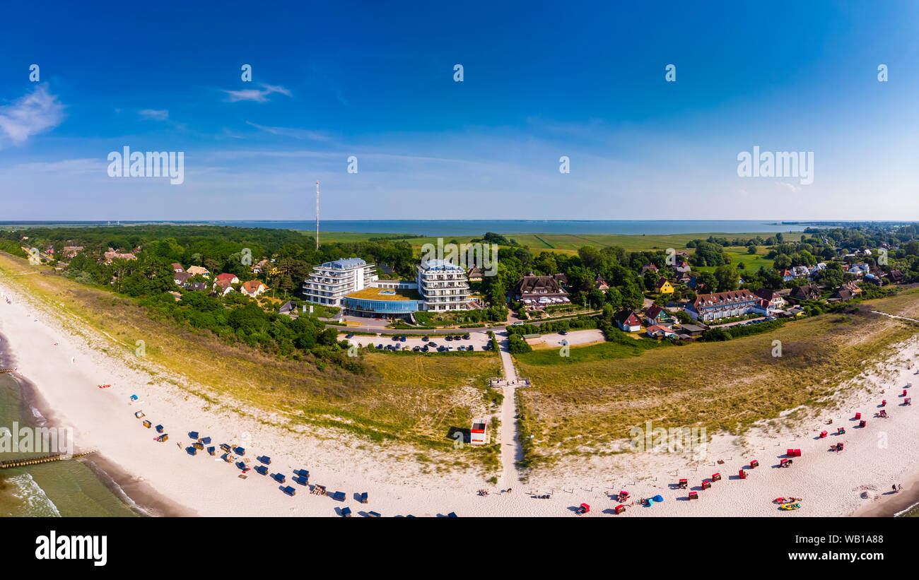 Germania, Meclemburgo-Pomerania, Baia di Mecklenburg, Darss, Mar Baltico località balneare Ahrenshoop Foto Stock