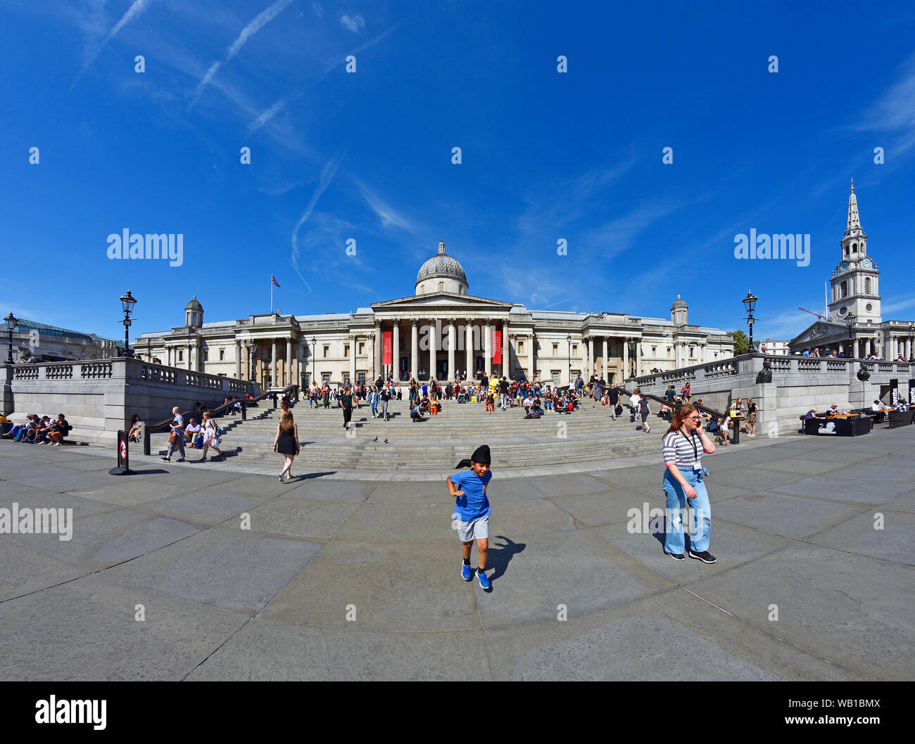 Londra, Inghilterra, Regno Unito. Trafalgar Square / Galleria Nazionale Foto Stock