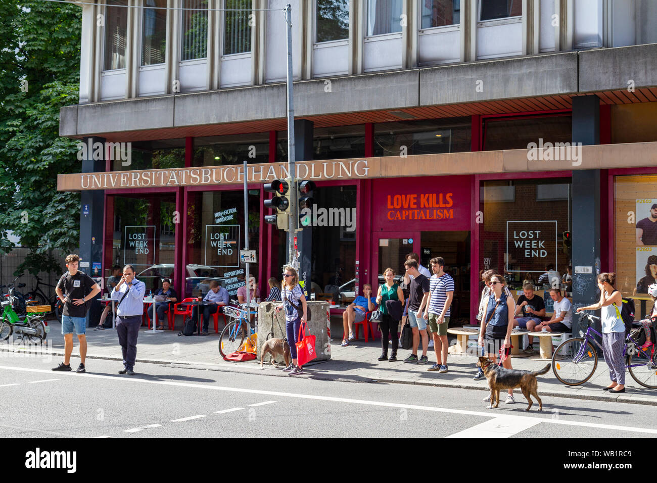 Universitat Buchhandlung perso Weekend a Monaco di Baviera, Germania. Foto Stock