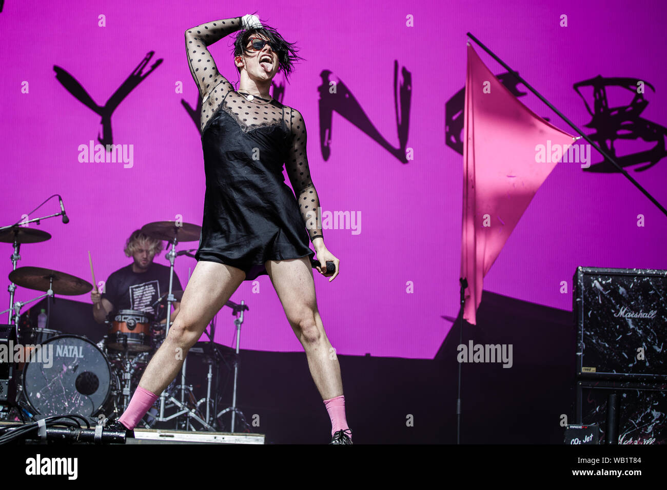 Yungblud suona dal vivo sul palco del festival di Leeds, Regno Unito, 23 agosto 2019. Foto Stock