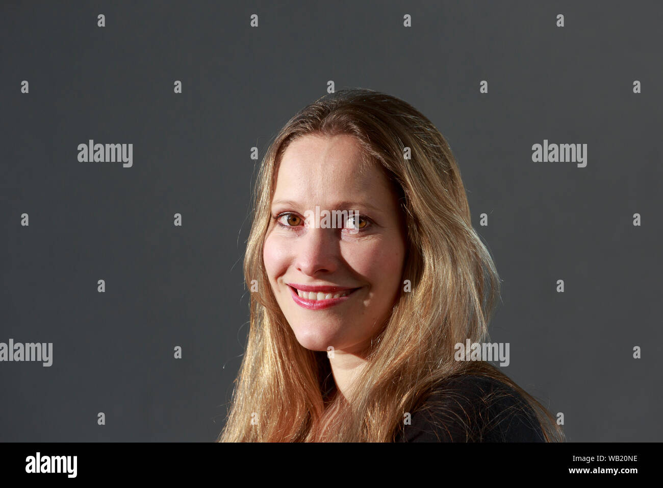Edinburgh, Regno Unito. Il 23 agosto 2019. Inglese scrittrice femminista, Laura Bates assiste una foto chiamata a Edinburgh International Book Festival. Pak@ Mera/Alamy Live News Foto Stock