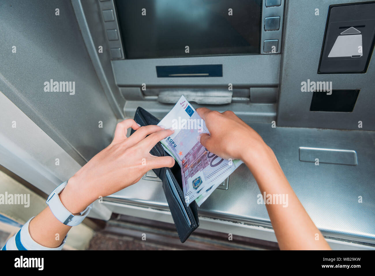 Custodia bancomat deals