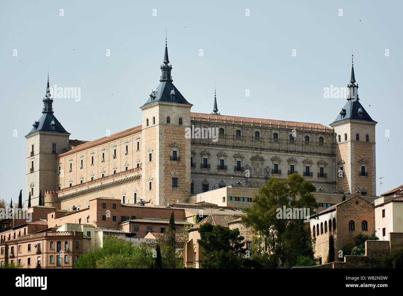 TOLEDO, Spagna - 24 Aprile 2018: Vista di antichi Alcazar di Toledo. Foto Stock