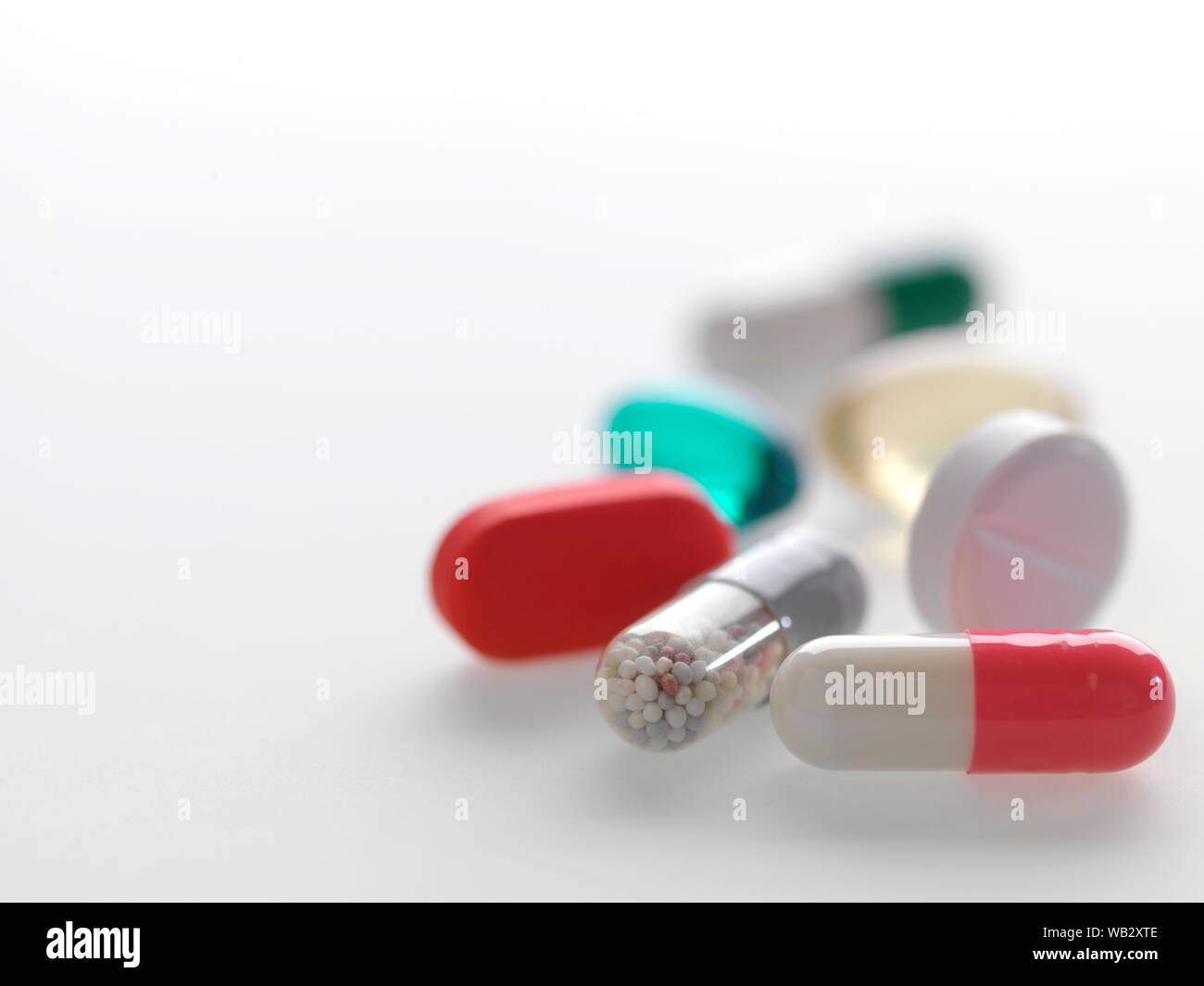 Assortimento di pillole, compresse e capsule. Foto Stock