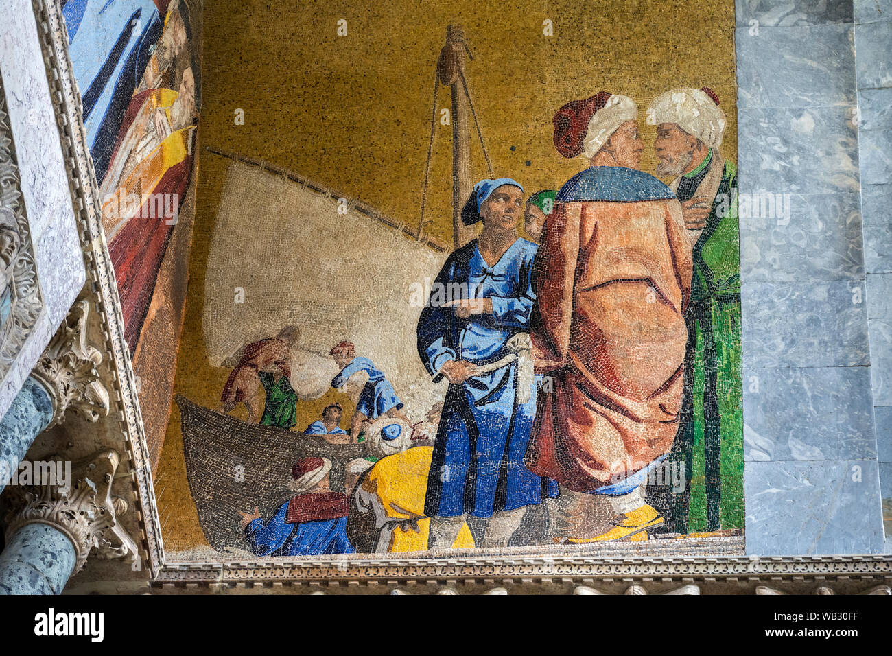 Mosaici sulla facciata ovest della Basilica di San Marco la Basilica di San Marco), Piazza San Marco, Venezia, Italia Foto Stock