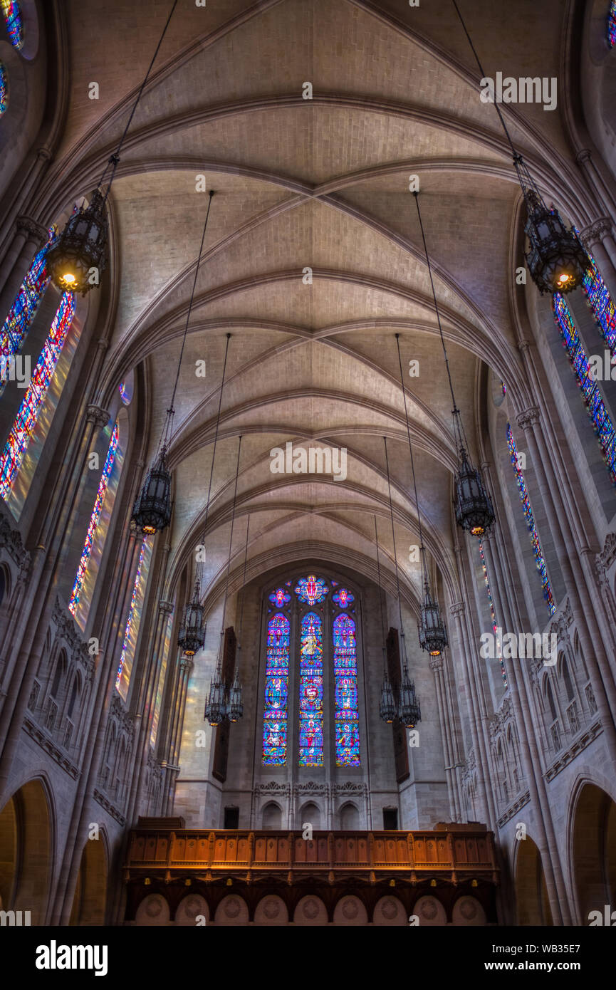 La magnifica architettura gotica interno dell'Oriente Liberty Chiesa Presbiteriana, East Pittsburgh, Pennsylvania, STATI UNITI D'AMERICA Foto Stock