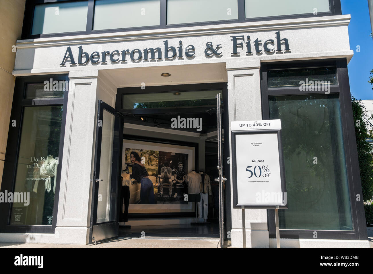 Abercrombie And Fitch Immagini & Abercrombie And Fitch Fotos Abercrombie And Fitch Immagini & Abercrombie And Fitch Fotos