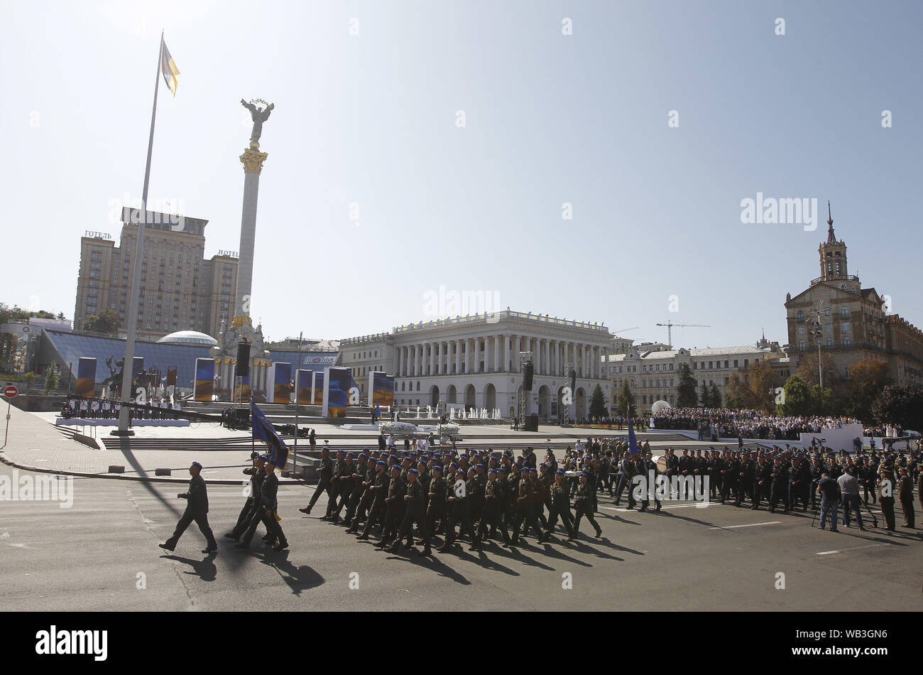 Kiev, Ucraina. 24 Ago, 2019. Uomini delle forze armate ucraine partecipare alle celebrazioni in occasione del Giorno di Indipendenza sulla piazza Indipendenza a Kiev, Ucraina, 24 agosto 2019. Gli ucraini contrassegnare il 28 anniversario dell'indipendenza dell'Ucraina dall'Unione Sovietica a partire dal 1991. Credito: Serg Glovny/ZUMA filo/Alamy Live News Foto Stock