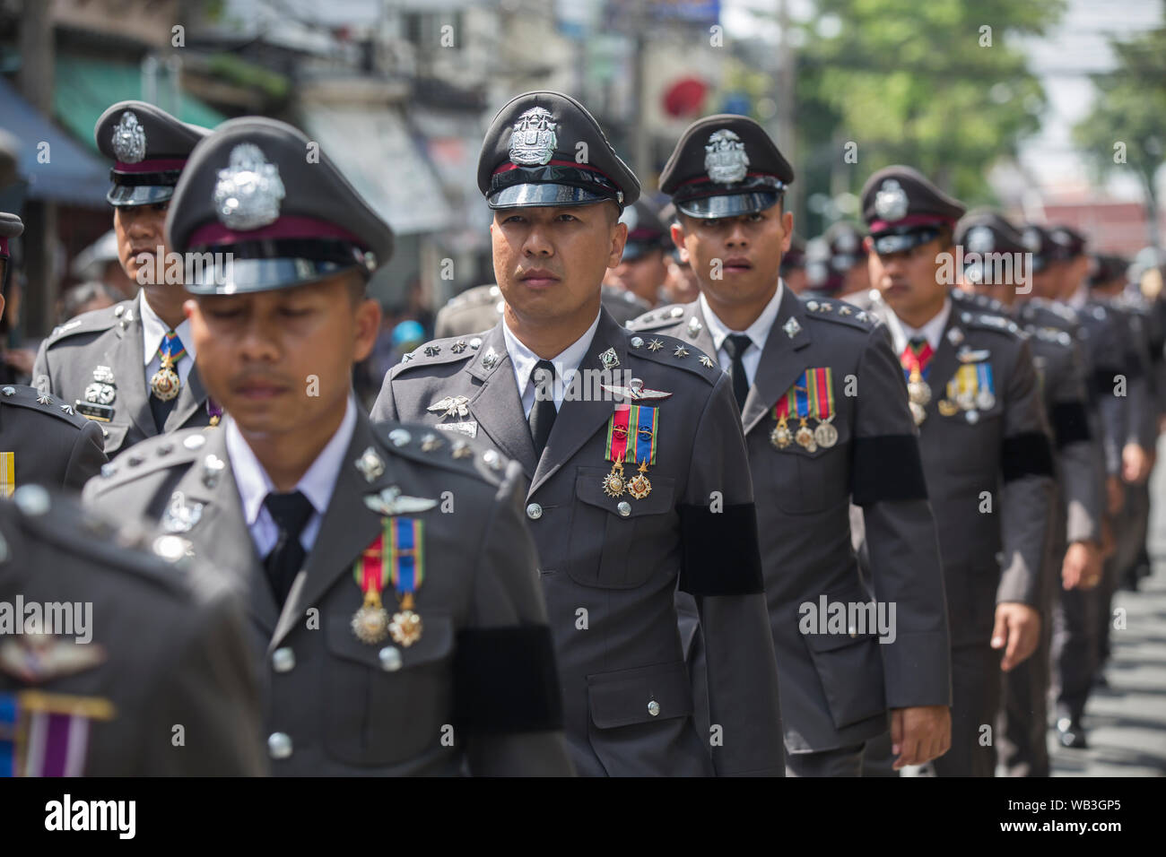BANGKOK, Tailandia - 26 ottobre 2017: forza di polizia che fissano la cremazione del Re Rama IX a Bangkok, in Thailandia il 26 ottobre 2017. Foto Stock