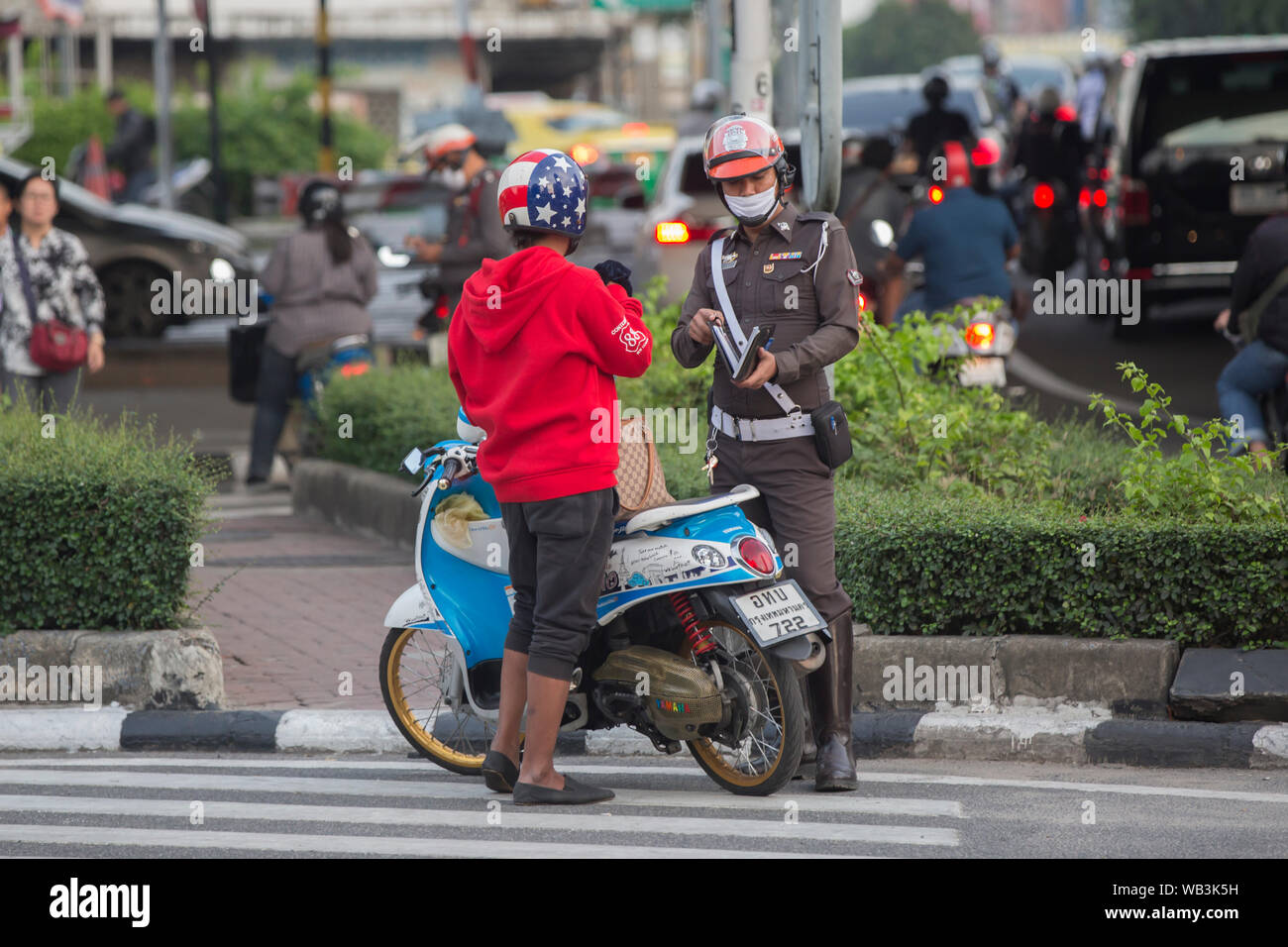 BANGKOK, Tailandia - 12 Gennaio 2018: pattuglie di polizia per le strade di Bangkok. Foto Stock