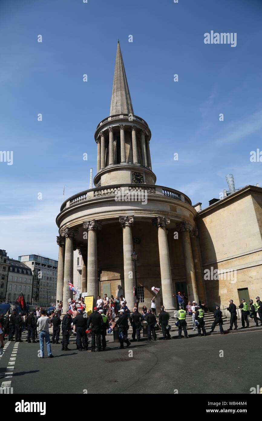 Tommy Robinson sostenitori Foto Stock