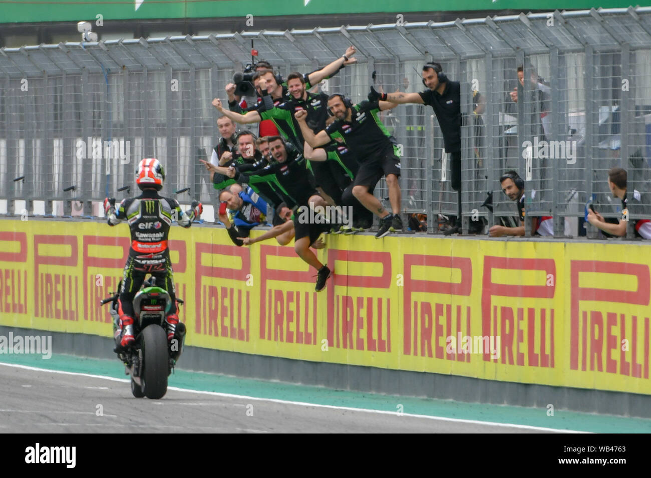 REA 1 CELEBRA TUTTI I'ARRIVO durante il Mondiale Superbike Pirelli Italyn round di Imola, Italia, 11 maggio 2019, motori il Mondiale Superbike - SBK Foto Stock