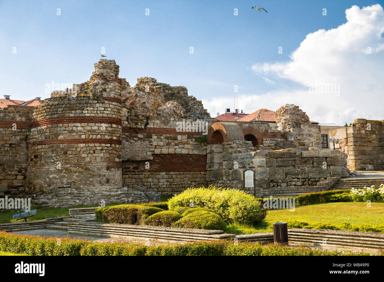 Rovine del Muro occidentale di Mesembria antica fortezza vecchia di Nessebar, Bulgaria Foto Stock