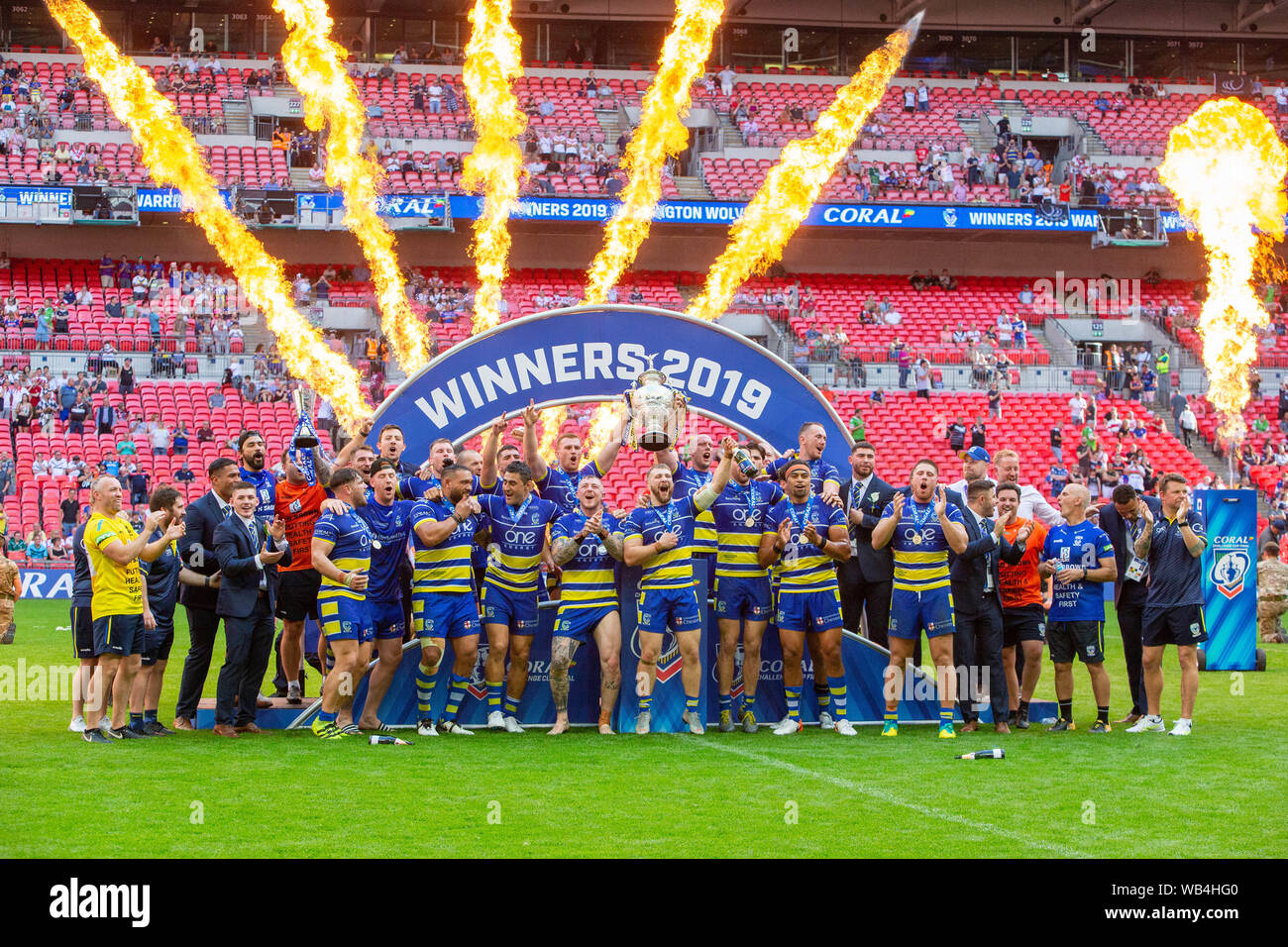 24 ago 2019. St Helens v Warrington Lupi Coral Challenge Cup Final 2019 allo Stadio di Wembley - Warrington lupi vincitori Credito: John Hopkins/Alamy Live News Foto Stock