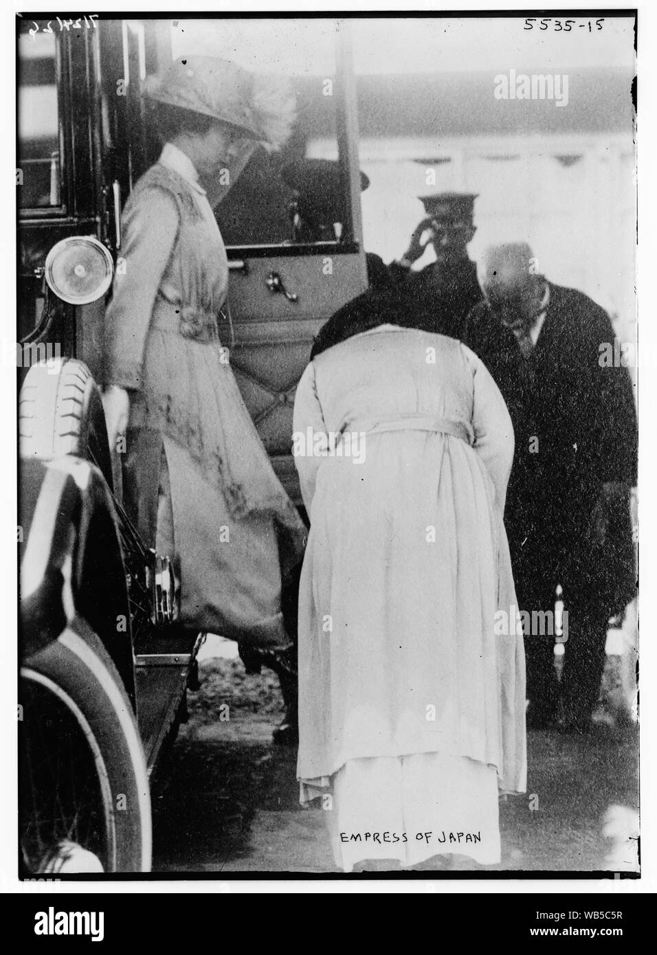 Imperatrice del Giappone Abstract/medio: 1, negativo : vetro ; 5 x 7 in. o inferiore. Foto Stock