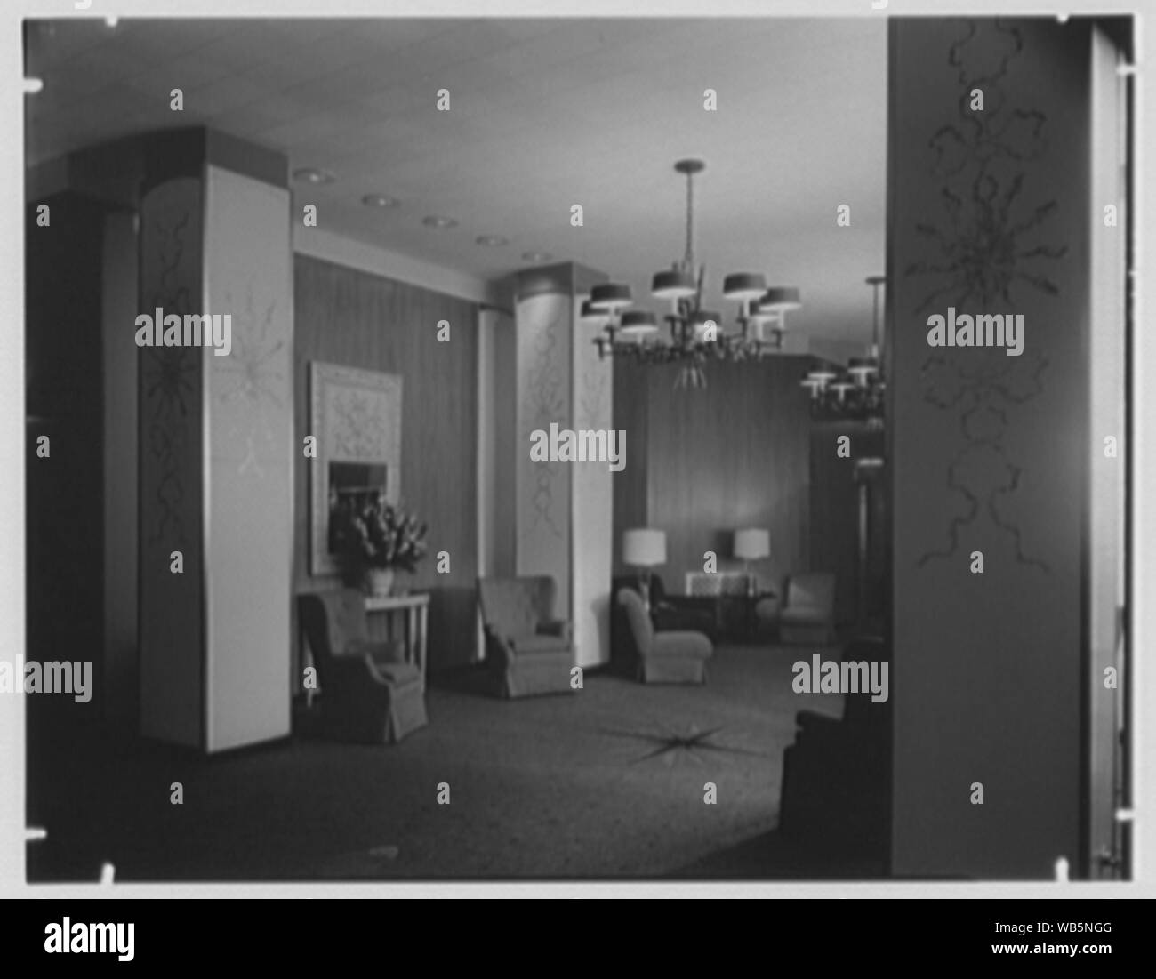 Essex House, Central Park South. Abstract/medio: Collezione Gottscho-Schleisner Foto Stock