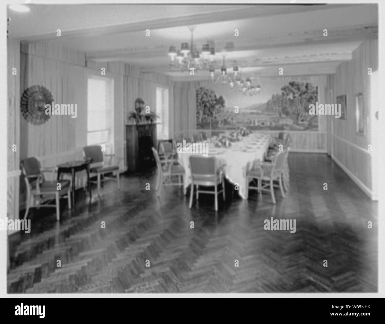 Essex House, Central Park South. Abstract/medio: Collezione Gottscho-Schleisner Foto Stock