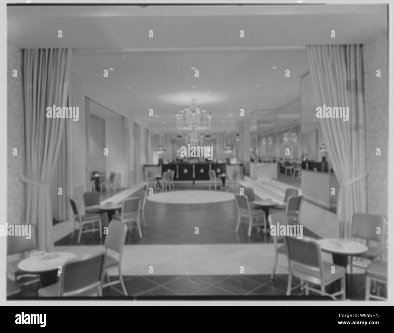 Essex House, colonnati. Abstract/medio: Collezione Gottscho-Schleisner Foto Stock