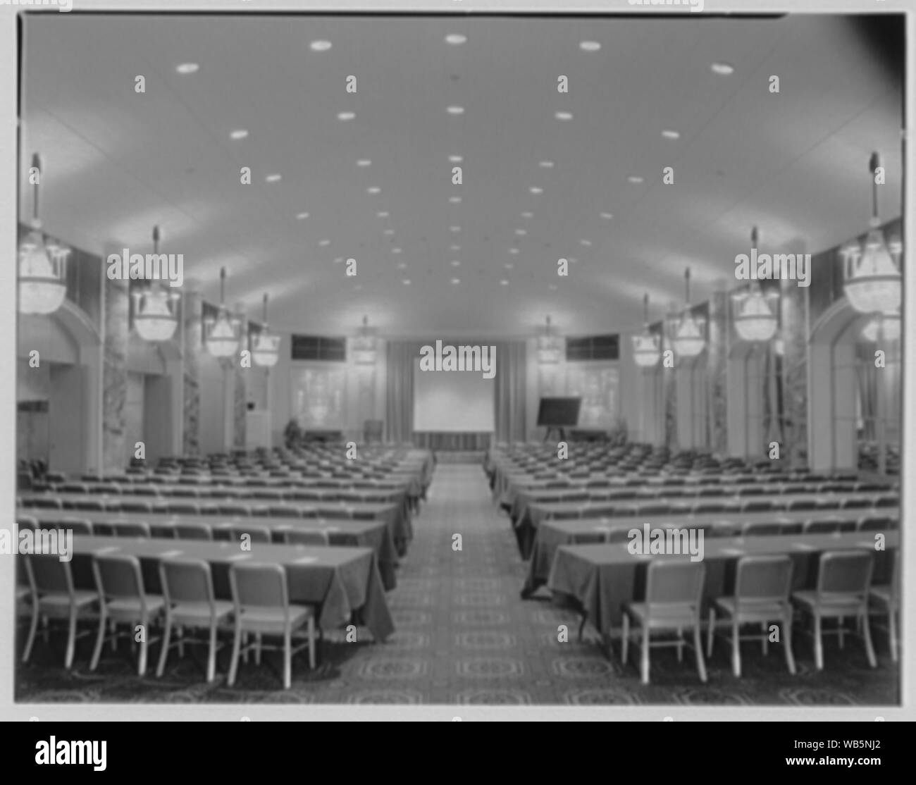 Essex House, colonnati. Abstract/medio: Collezione Gottscho-Schleisner Foto Stock