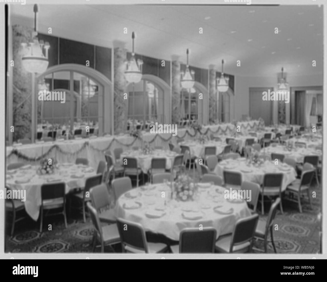 Essex House, colonnati. Abstract/medio: Collezione Gottscho-Schleisner Foto Stock