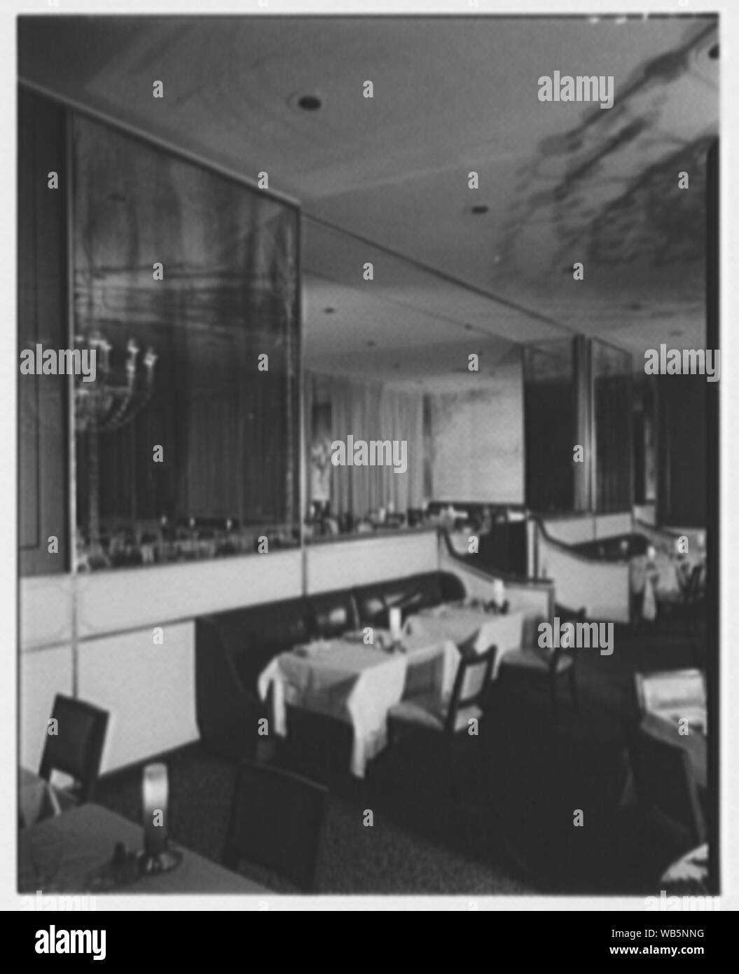 Essex House, W. 59th Street, New York City. Abstract/medio: Collezione Gottscho-Schleisner Foto Stock