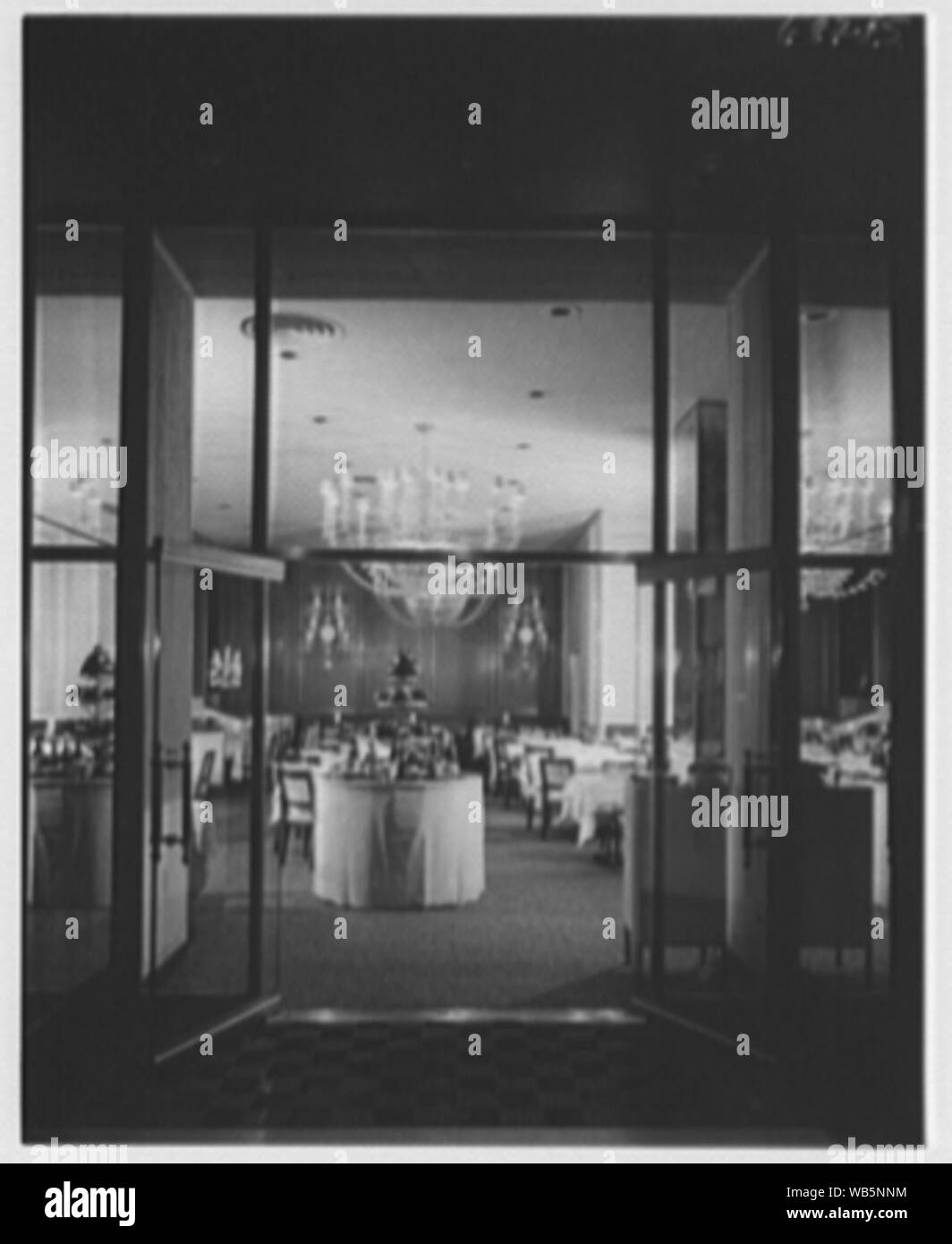 Essex House, W. 59th Street, New York City. Abstract/medio: Collezione Gottscho-Schleisner Foto Stock