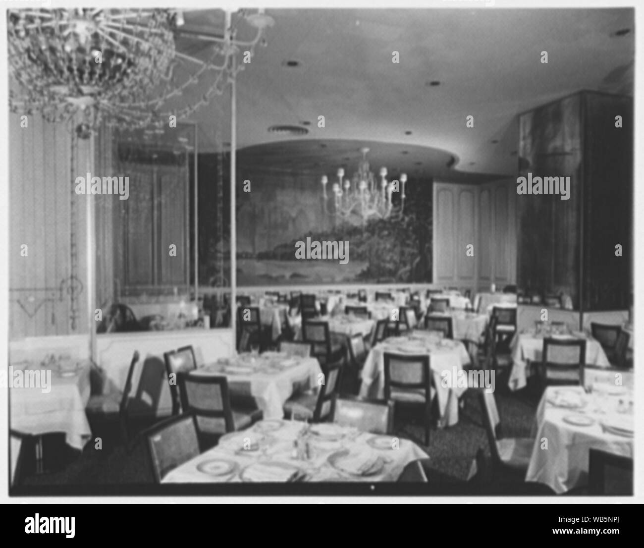 Essex House, W. 59th Street, New York City. Abstract/medio: Collezione Gottscho-Schleisner Foto Stock