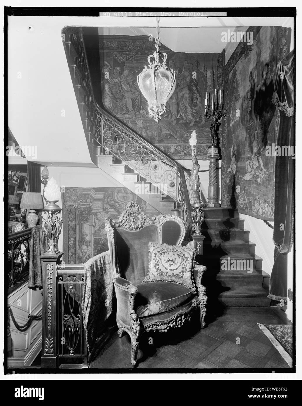 Campo, MARSHALL, MRS. HOME, scale interne Abstract/medio: 1, negativo : vetro ; 8 x 10 in. o più piccolo Foto Stock