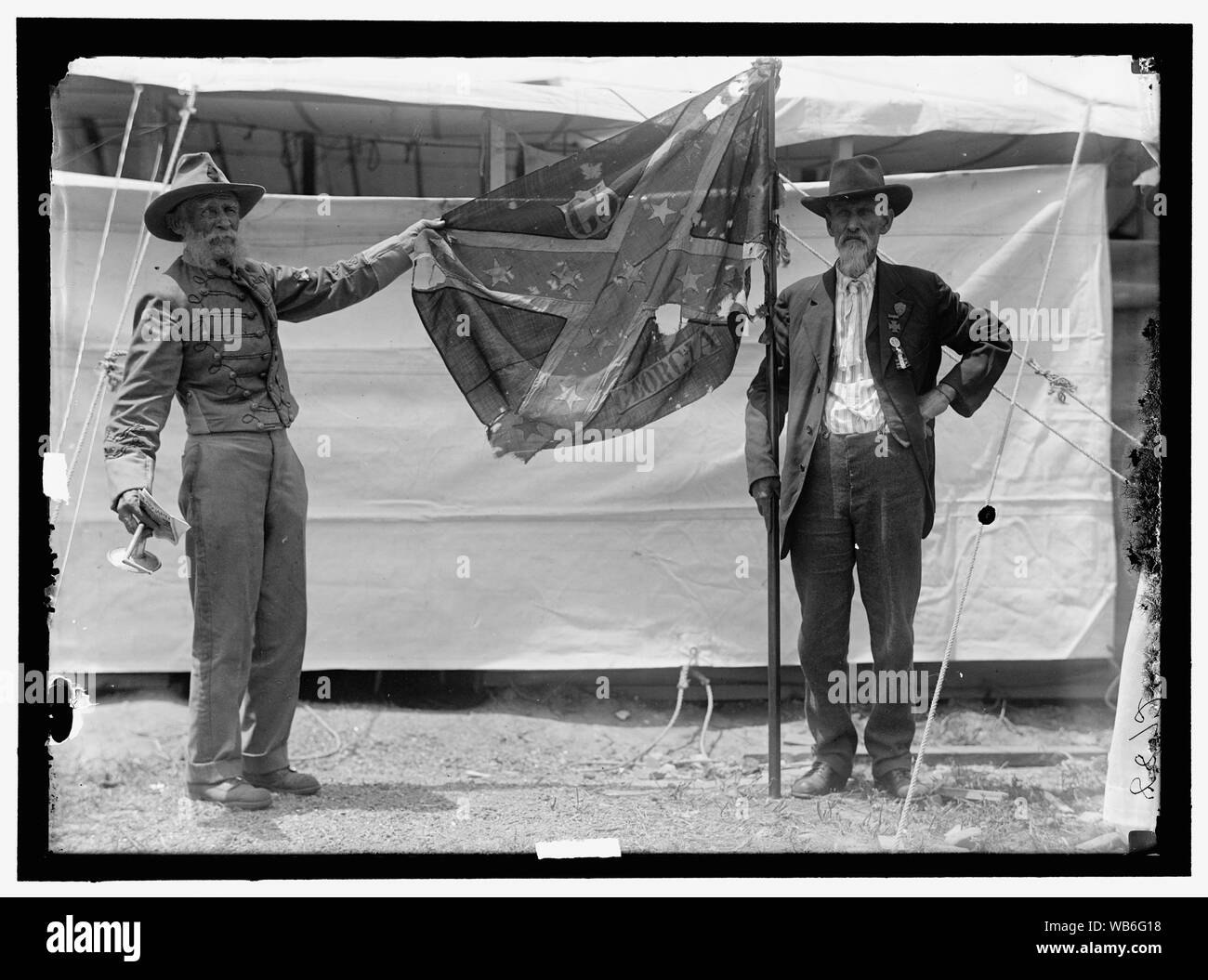 Flag. REUNION CONFEDERATO; bandiere di BATTAGLIA DELLA GUERRA TRA GLI STATI Abstract/medio: 1, negativo : vetro ; 5 x 7 in. o più piccolo Foto Stock