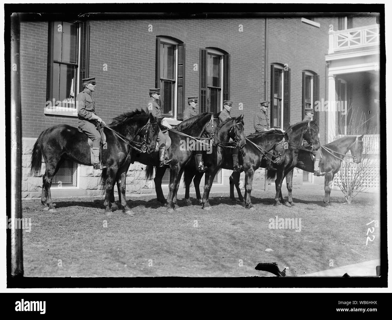 FORT MYER. Gruppo non identificato di ufficiali a cavallo Abstract/medio: Harris & Ewing collezione fotografica Foto Stock