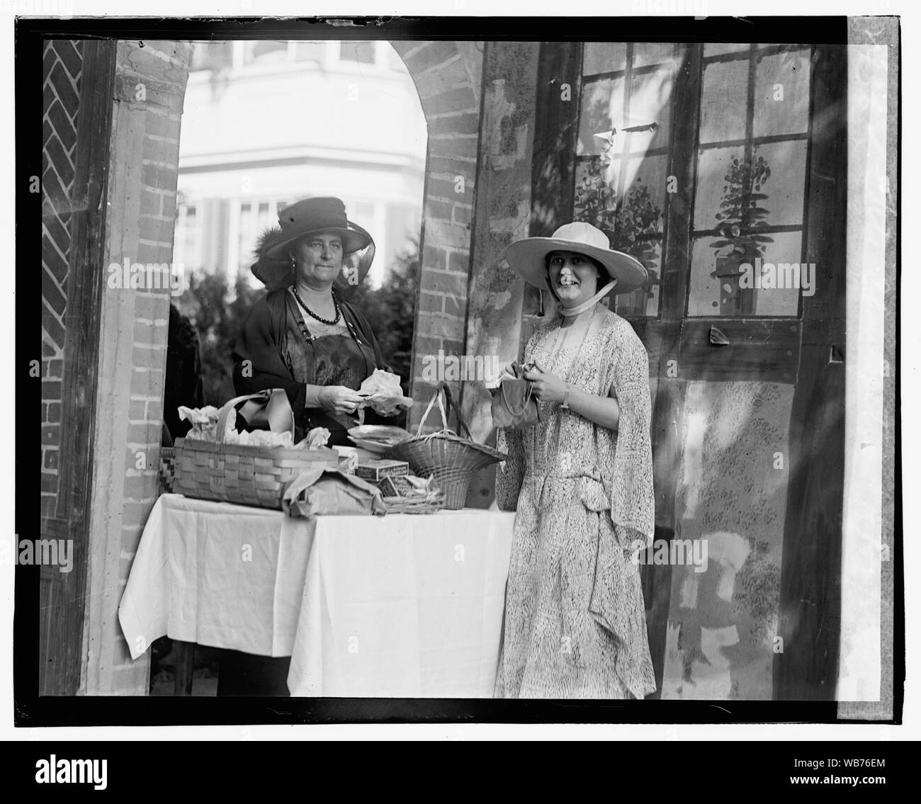 Fete Champtre, 5/22/23 Abstract/medio nazionale: Foto Azienda Collection Foto Stock