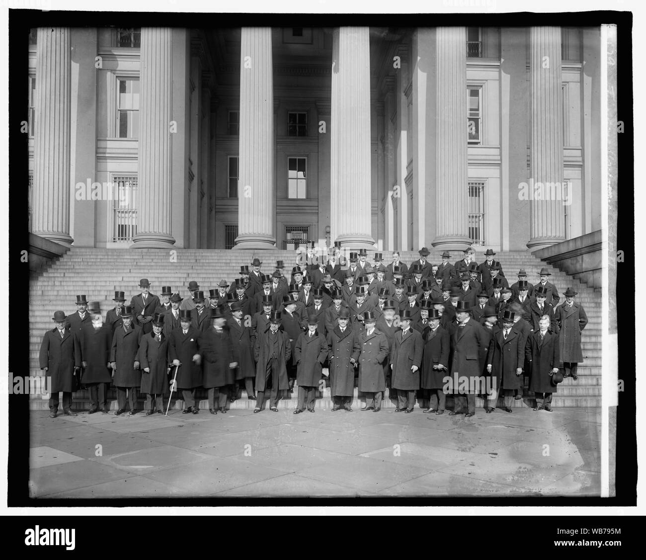 Conferenza finanziaria, gruppo P.A.U. Abstract/medio: 1, negativo : vetro ; 8 x 10 in. o più piccolo Foto Stock