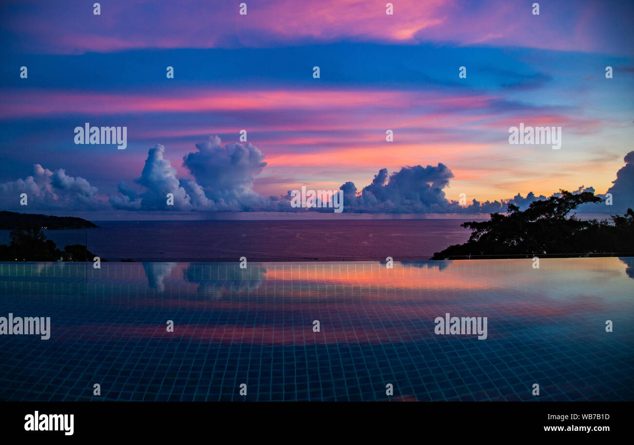 Phuket vedute del tramonto dalla villa in Thailandia Foto Stock