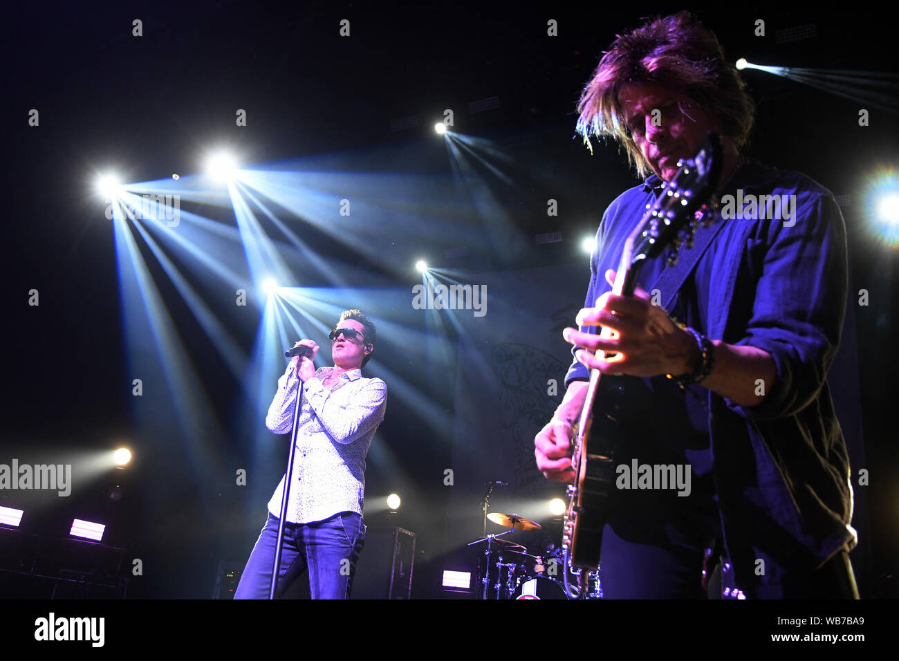 Rio de Janeiro, 15 febbraio 2019. Il chitarrista Dean cetta della band Stone Temple Pilots, durante uno spettacolo al Km de Vantagens Hall nella città di Rio de Foto Stock