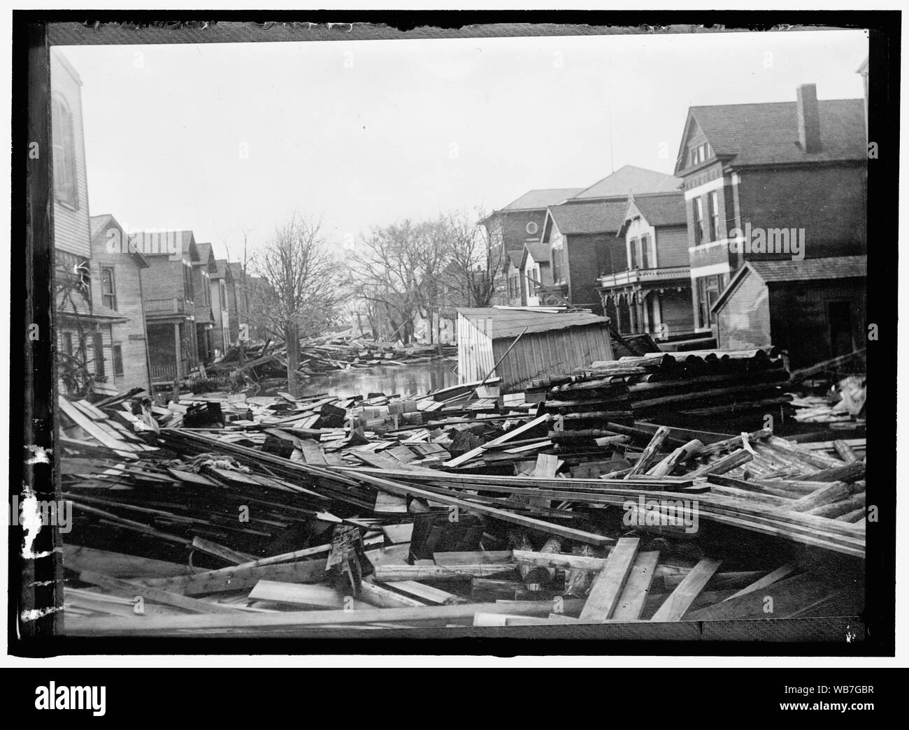 Scene di Flood, Dayton, Ohio? Abstract/medio: 1, negativo : vetro ; 5 x 7 in. o più piccolo Foto Stock