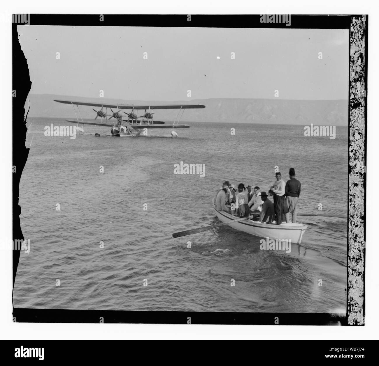 Flying Boat Satyrus sul mare di Galilea, ca. 1935 Abstract/medio: G. Eric e Edith Matson Collezione fotografica Foto Stock