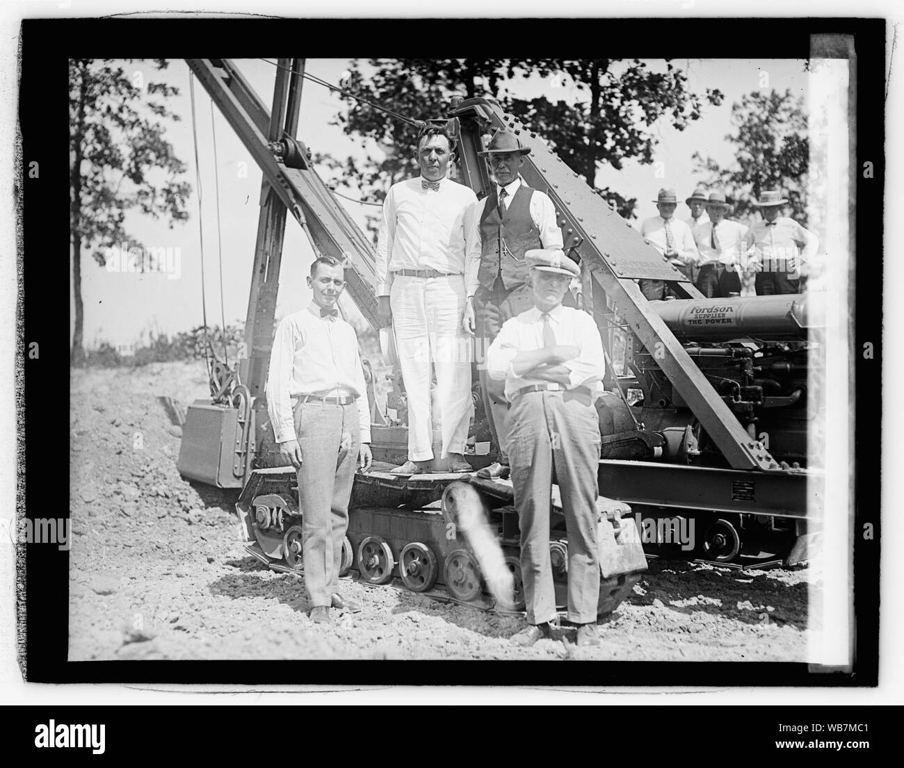 Ford Motor C., Trattore Road Show, riempitivo Motor Co. Abstract/medio: 1, negativo : vetro ; 4 x 5 in. o più piccolo Foto Stock