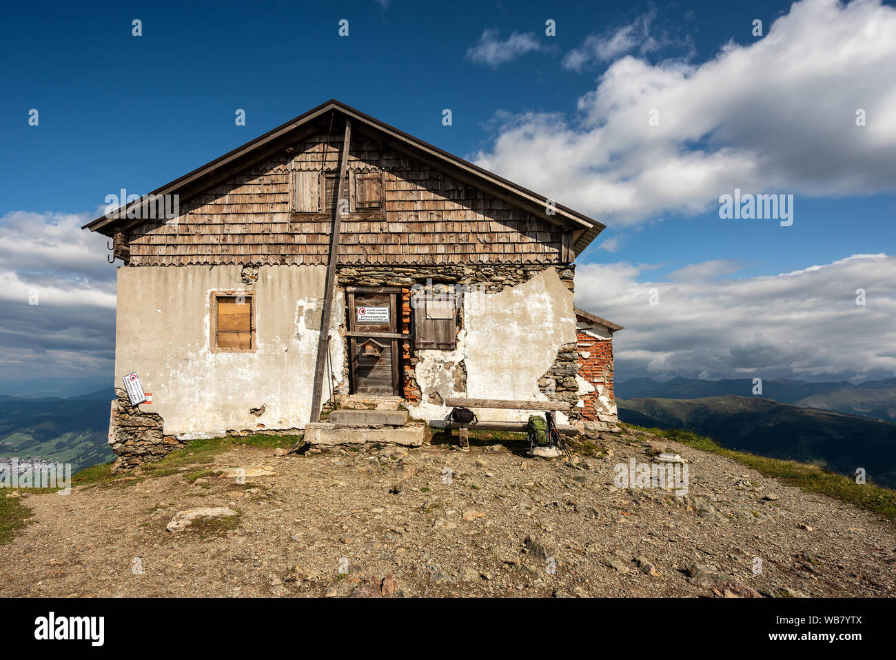 Il vecchio rifugio in Alto Adige, Helm capanna. Foto Stock